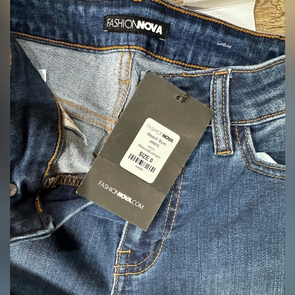 Fashion Nova Jeans (e)​​​ - Picture 2 of 4